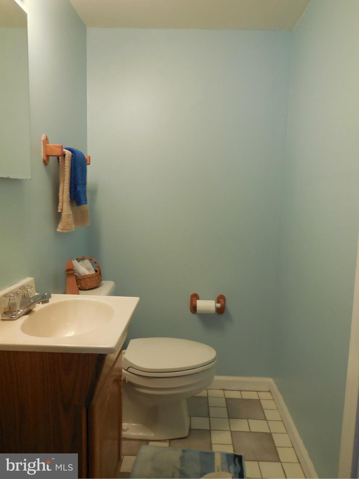 418 Highmeadow Road Reisterstown, MD 21136 - Photo 13 of 30 Powder Rm on 1st Floor