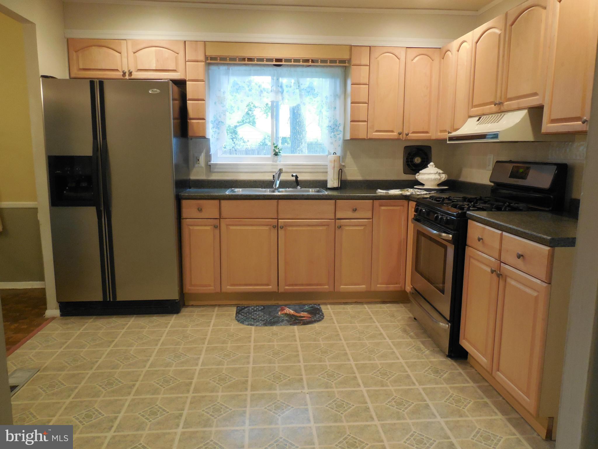 418 Highmeadow Road Reisterstown, MD 21136 - Photo 9 of 30 Beautiful ReModeled Kitchen