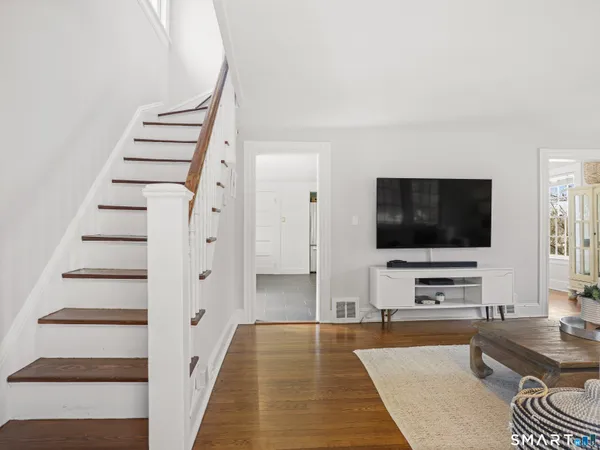 $1,050,000 | 26 Taylor Place, Fairfield, CT 06890