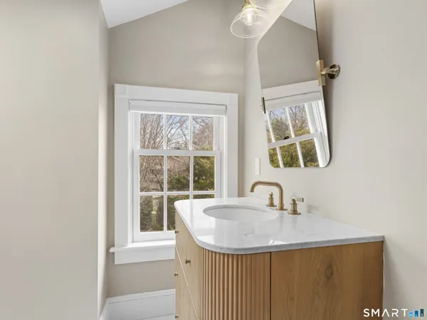 $1,050,000 | 26 Taylor Place, Fairfield, CT 06890