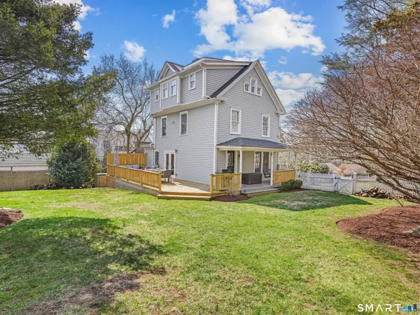 $1,050,000 | 26 Taylor Place, Fairfield, CT 06890