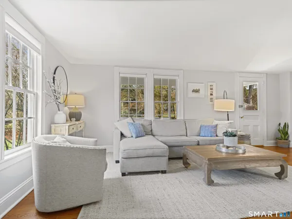 $1,050,000 | 26 Taylor Place, Fairfield, CT 06890