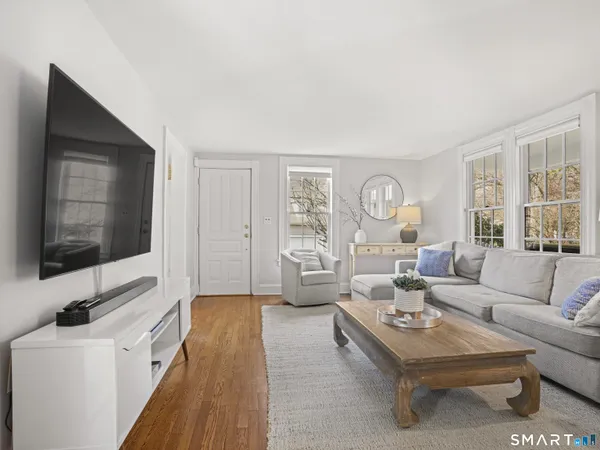 $1,050,000 | 26 Taylor Place, Fairfield, CT 06890