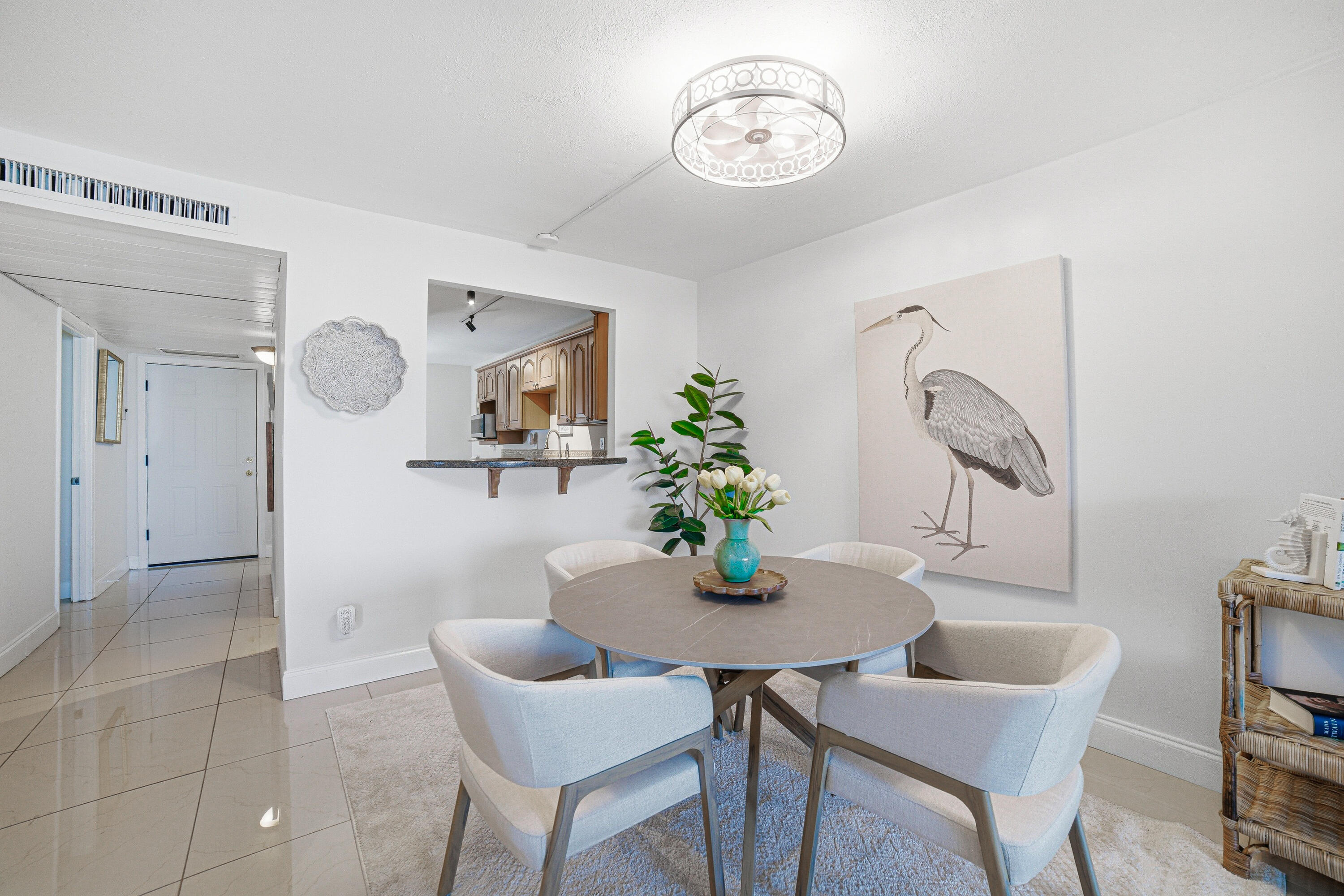 6 Royal Palm Way, Unit 211 Boca Raton, FL 33432 - Photo 12 of 32 Dining area - Boca raton waterfront cond