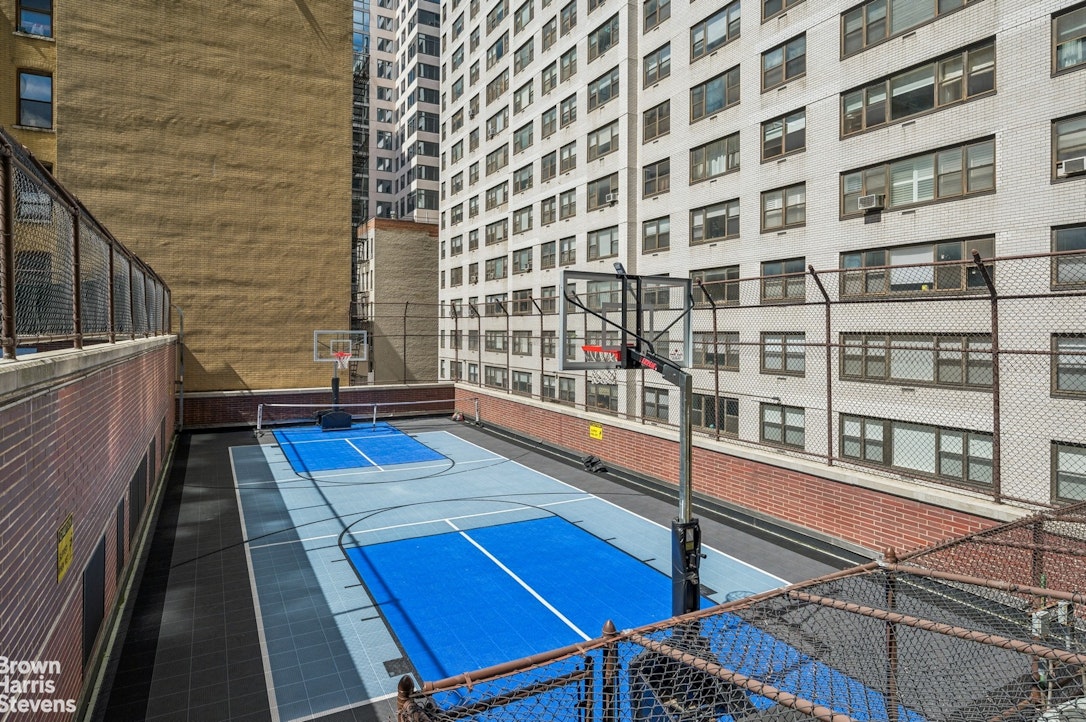 422 East 72nd Street, Unit 28D Manhattan, NY 10021 - Photo 11 of 13