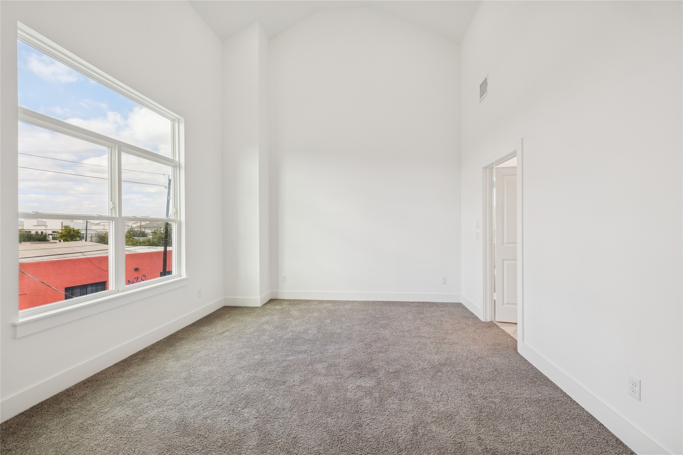 113 Milby Street, Unit B Houston, TX 77003 - Photo 16 of 20 Primary bedroom