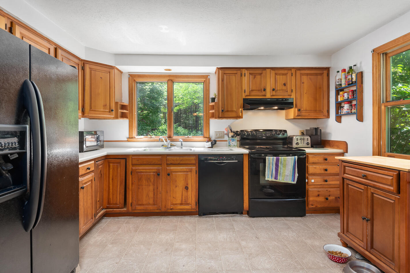 348 Mountain Road York, ME 03902 - Photo 4 of 38 348 Mountain Rd, York