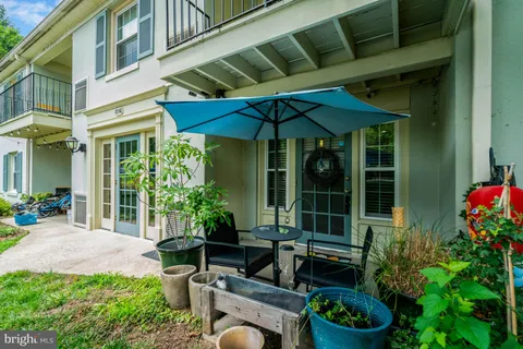 $270,000 | 8360 Dunham Court, Springfield, VA 22152