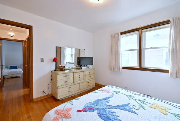 $359,900 | 4831 North Oak Park Avenue, Chicago, IL 60656