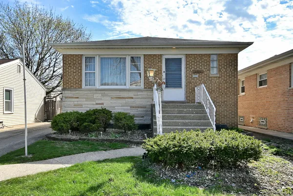 $359,900 | 4831 North Oak Park Avenue, Chicago, IL 60656