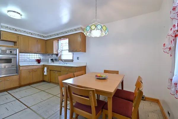 $359,900 | 4831 North Oak Park Avenue, Chicago, IL 60656