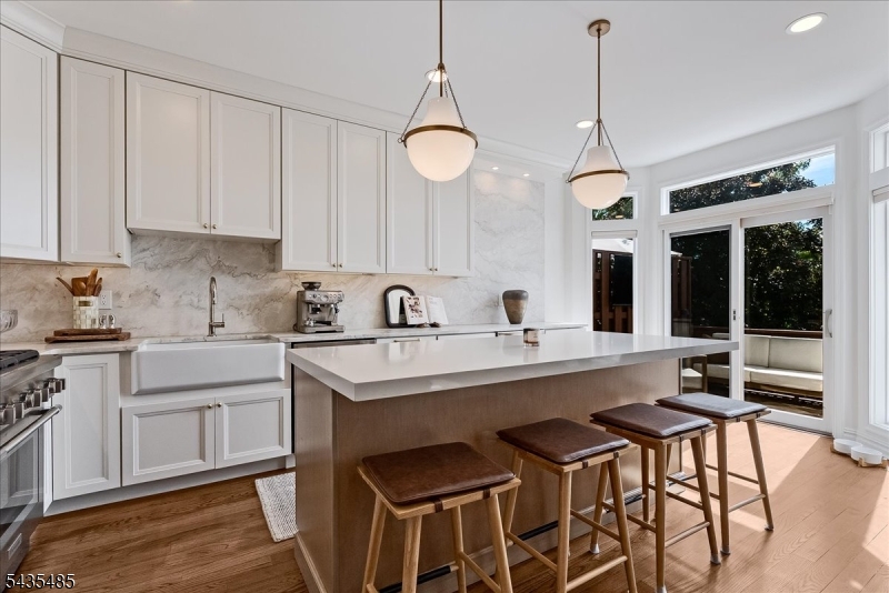 41 Chestnut Court Cedar Grove, NJ 07009 - Photo 4 of 18