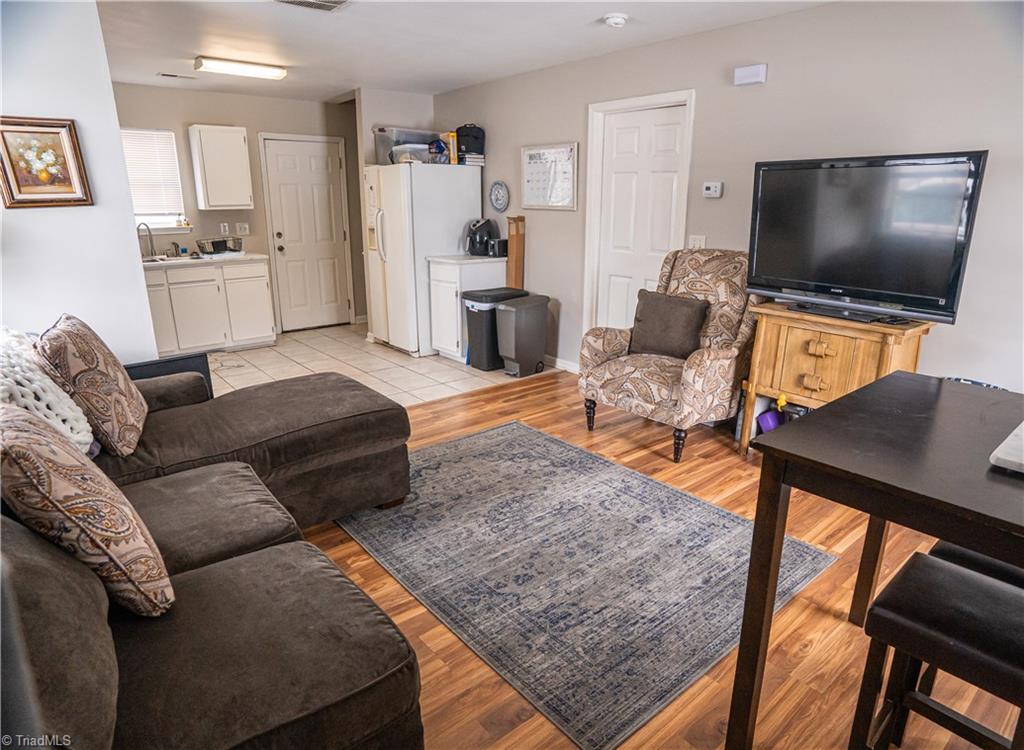 3210 Spring Street Greensboro, NC 27405 - Photo 4 of 28