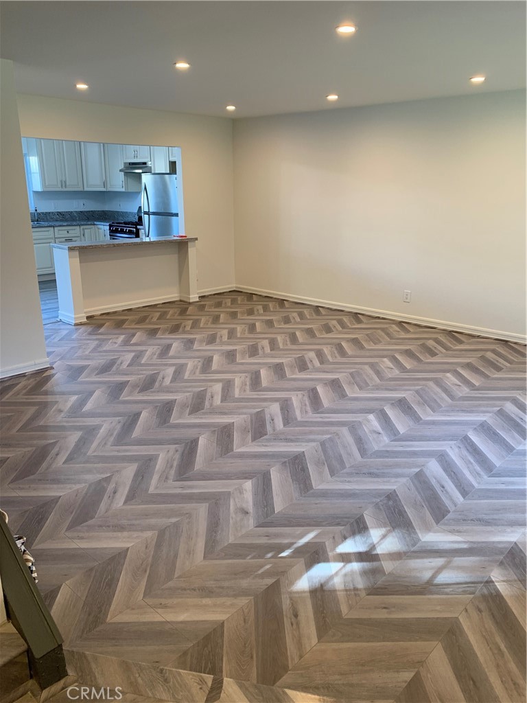 19234 Hamlin Street Reseda, CA 91335 - Photo 4 of 24