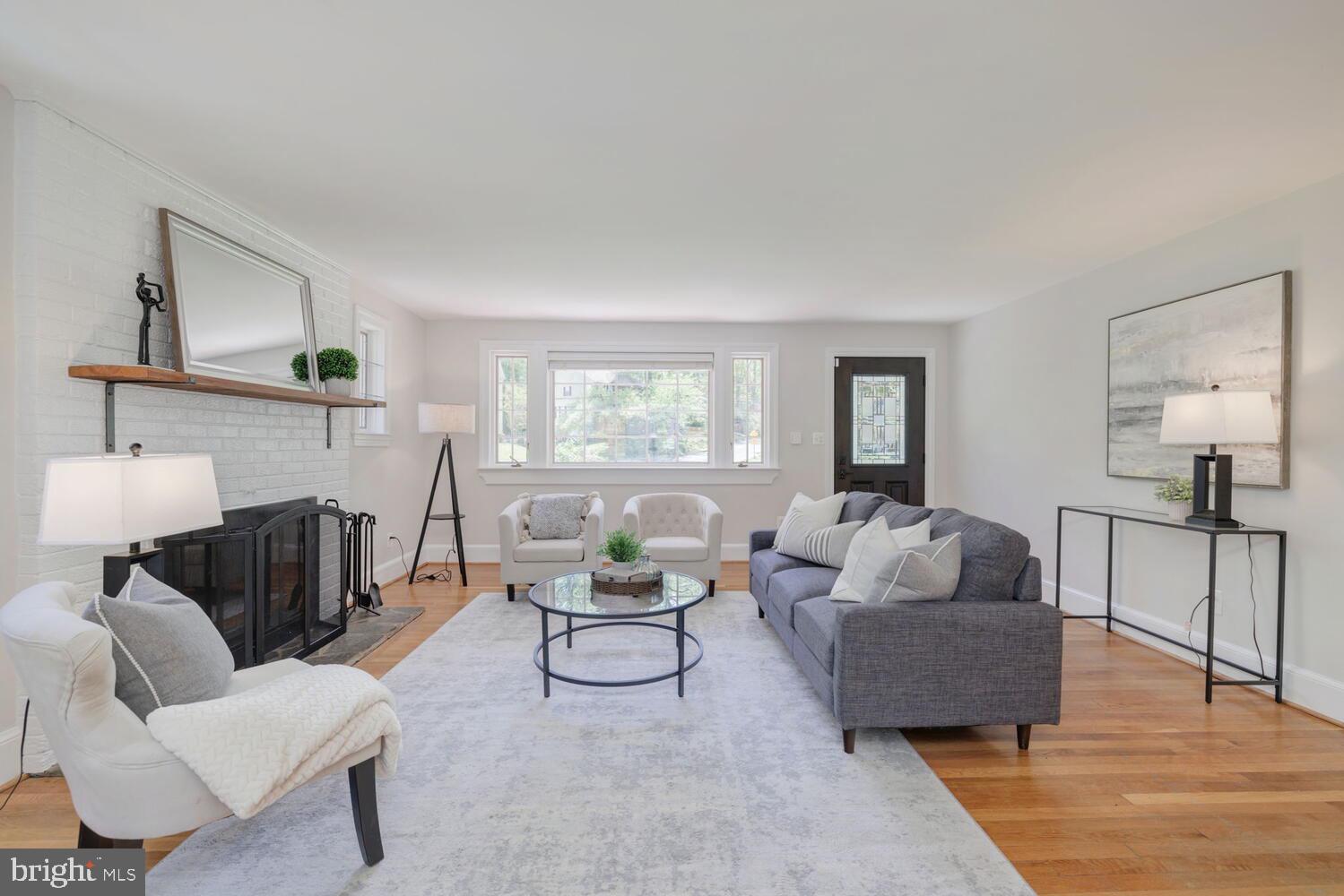 301 Dennis Avenue Silver Spring, MD 20901 - Photo 4 of 24 Stunning hardwood flooring throughout