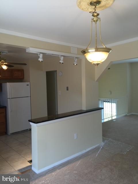 8602 Fort Foote Road Fort Washington, MD 20744 - Photo 4 of 22 Dining Room with access to Sundeck