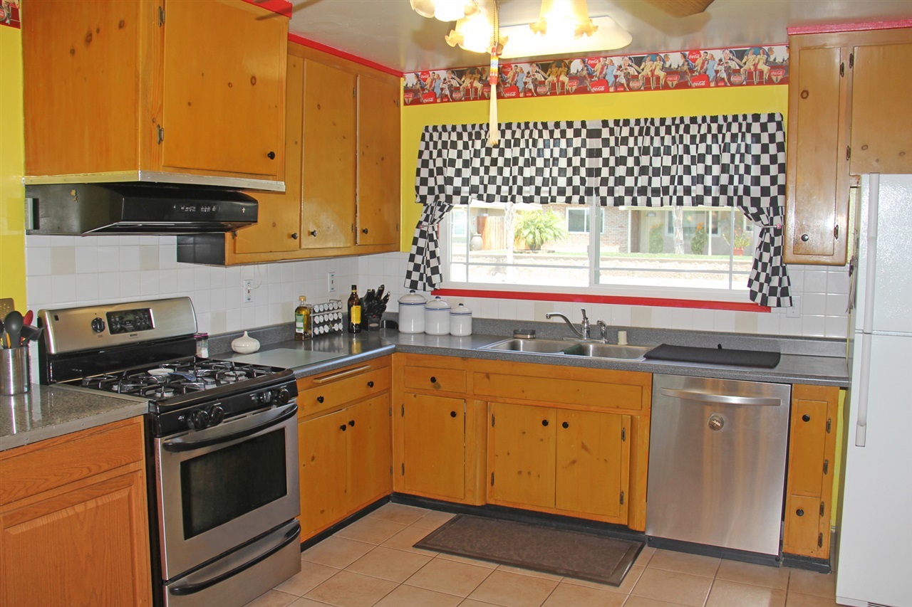 9439 Terrywood Road Santee, CA 92071 - Photo 4 of 6