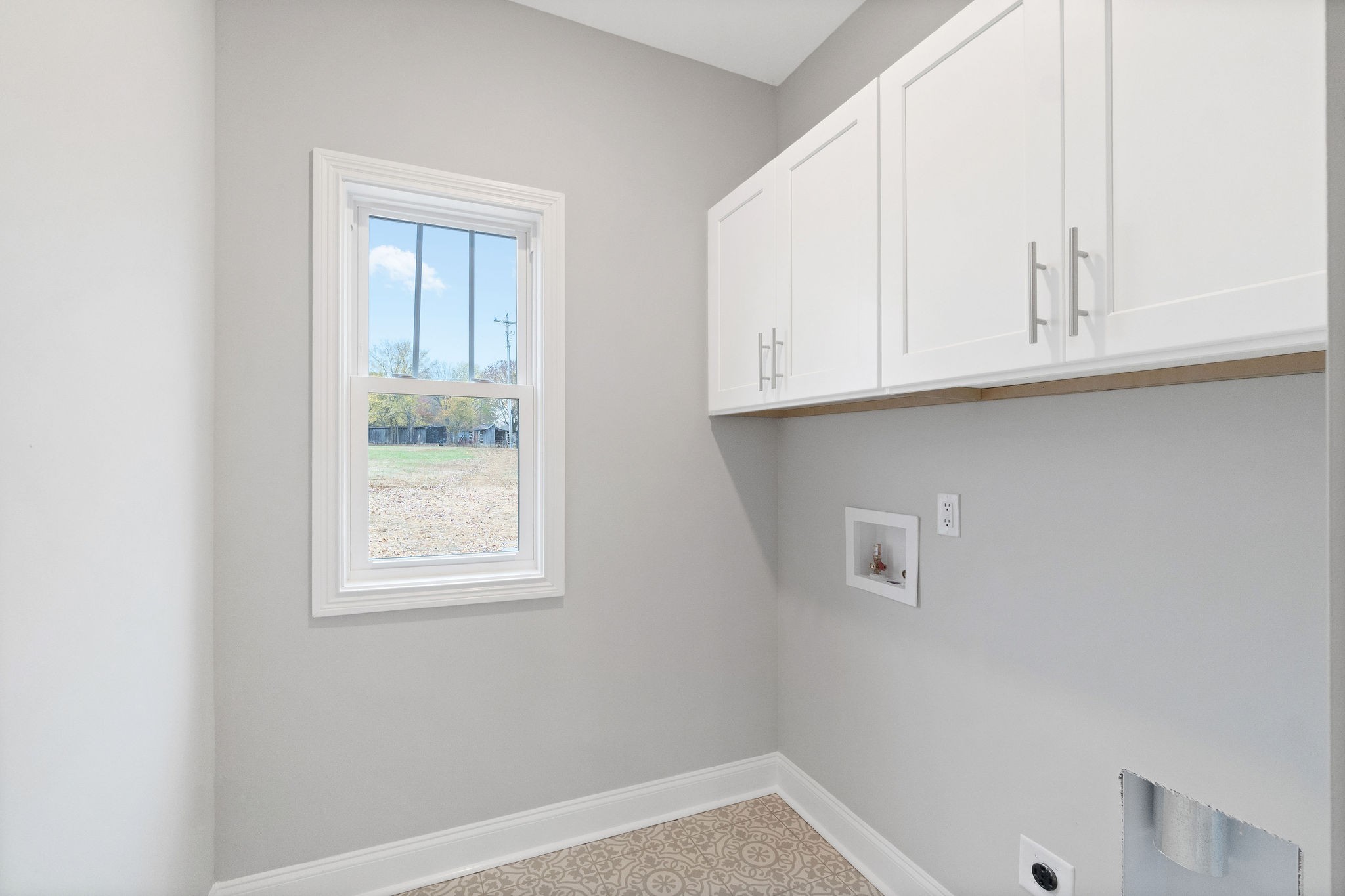 2438 Hinton Road Clarksville, TN 37043 - Photo 11 of 21 Gallery Image 11