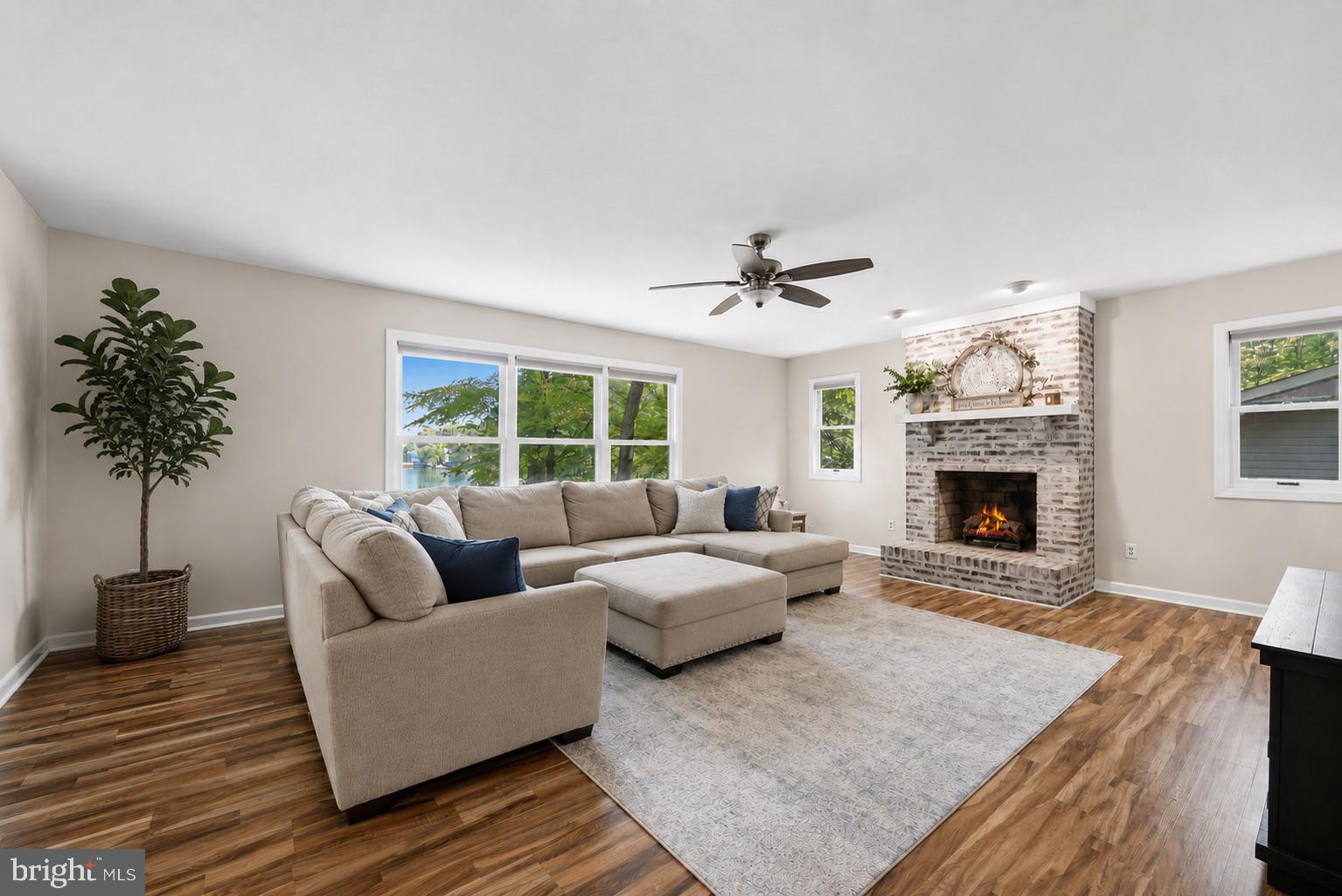 203 Birchside Circle Locust Grove, VA 22508 - Photo 3 of 27 Bright and inviting living space.