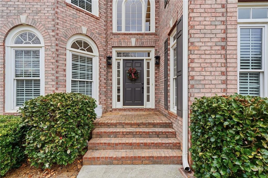 207 Cedarhurst Drive Canton, GA 30115 - Photo 4 of 83 a front view of a house