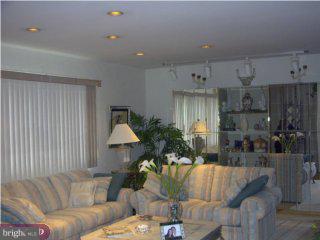 832 Stephen Road Warminster, PA 18974 - Photo 2 of 6 Gallery Image 2