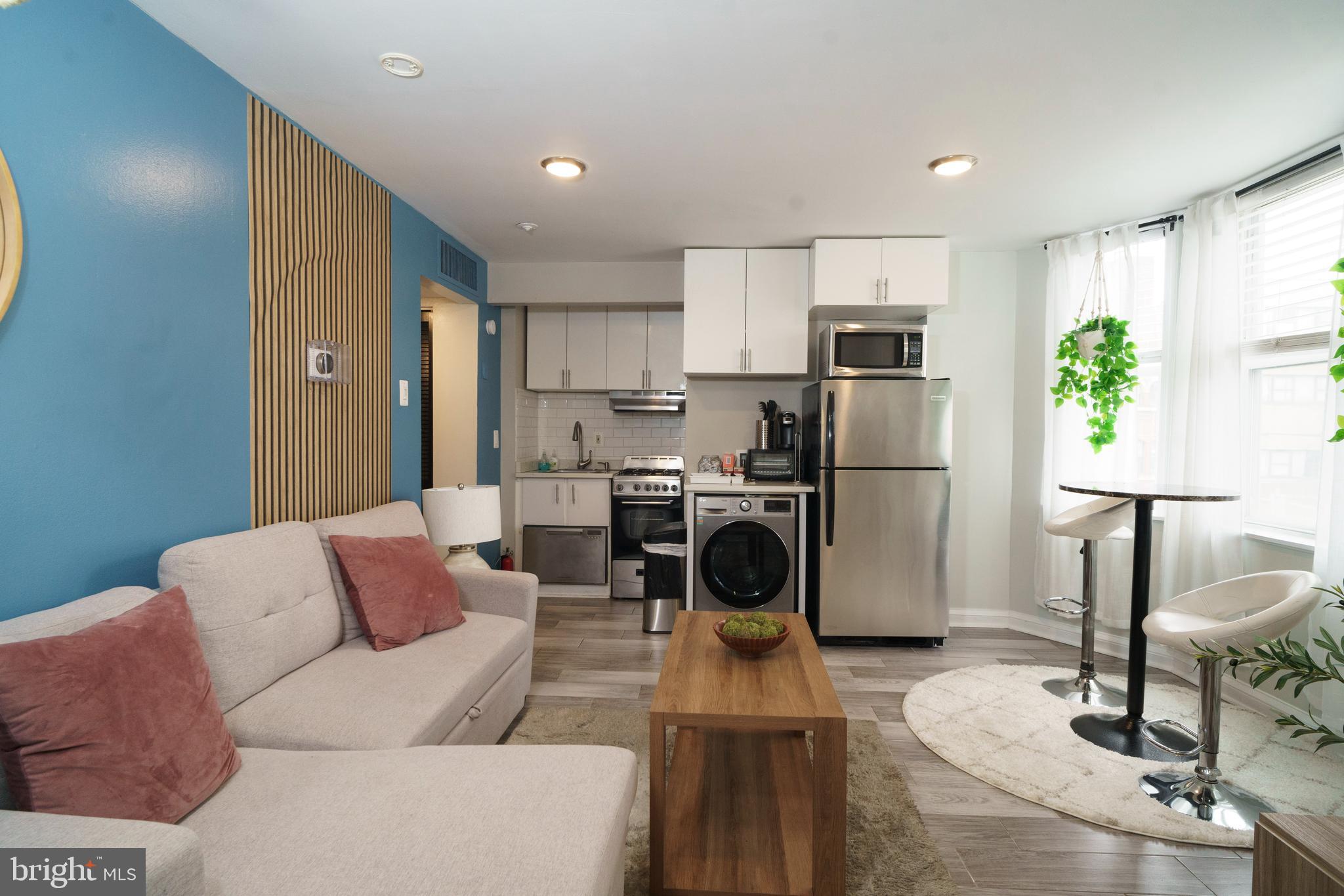 2135 Walnut Street, Unit 301 Philadelphia, PA 19103 - Photo 1 of 8