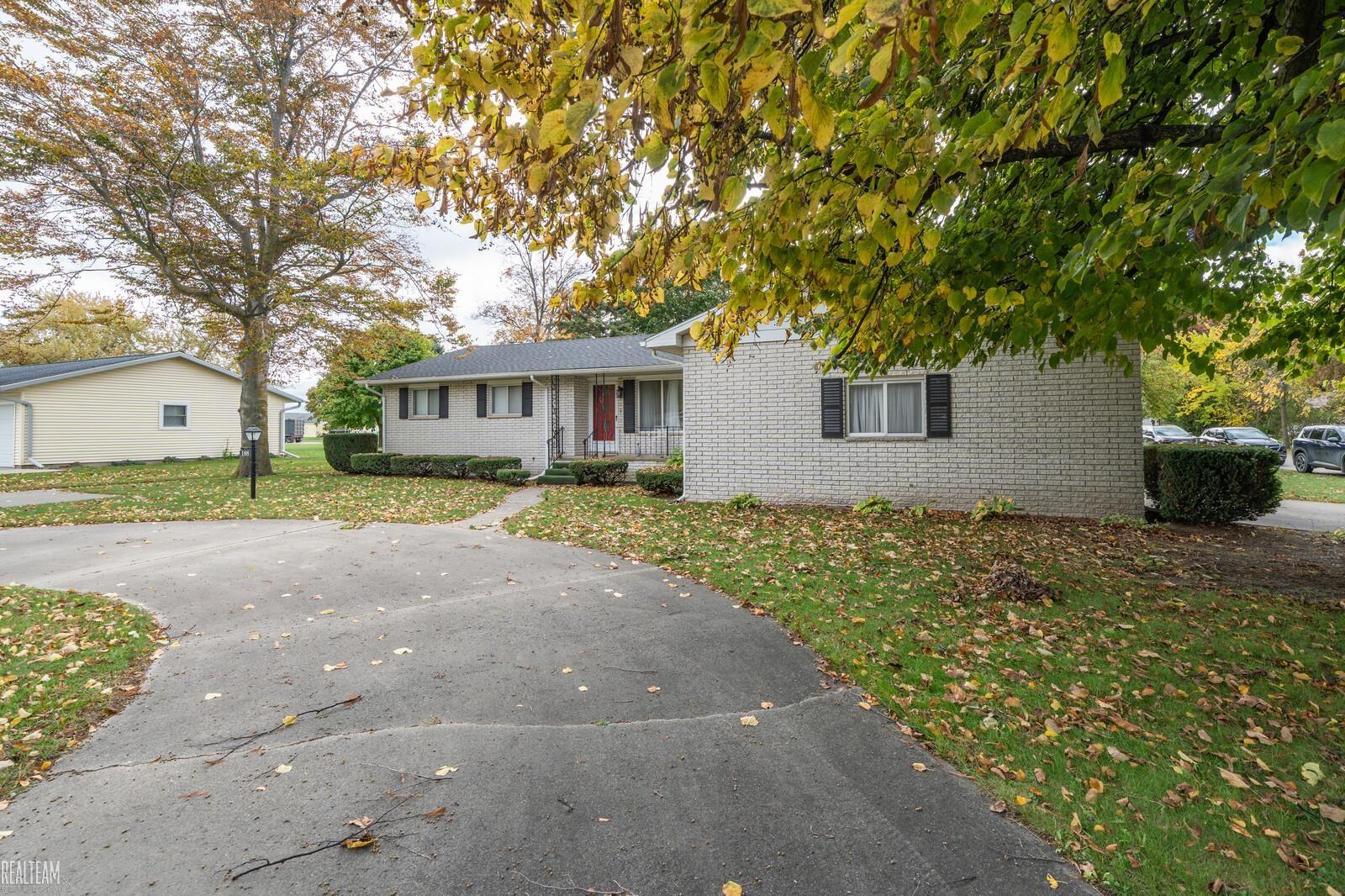 188 East Bay Street Sebewaing, MI 48759 - Photo 3 of 29