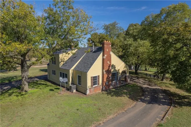 $430,000 | 2815 West 7th Street, Galena, KS 66739