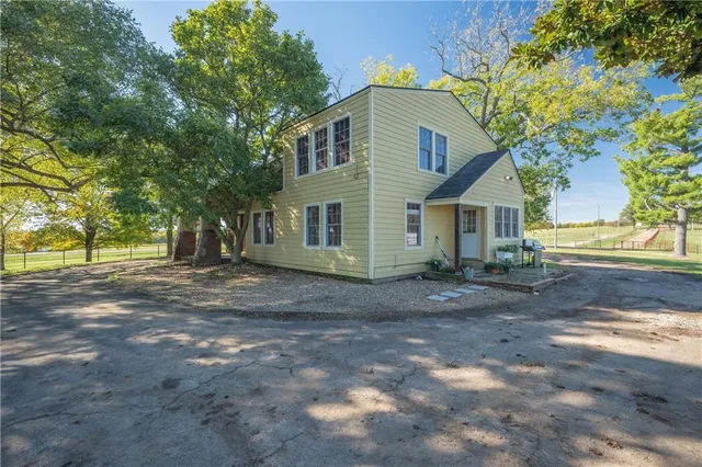 $430,000 | 2815 West 7th Street, Galena, KS 66739