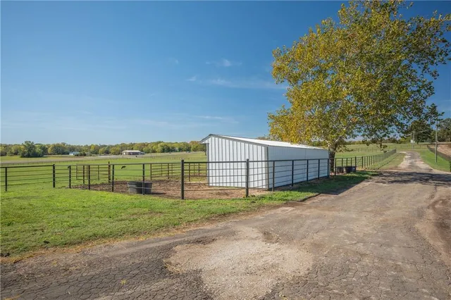 $430,000 | 2815 West 7th Street, Galena, KS 66739