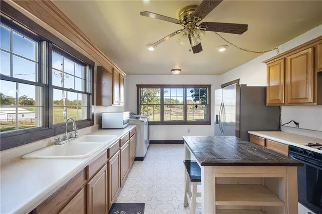 $430,000 | 2815 West 7th Street, Galena, KS 66739