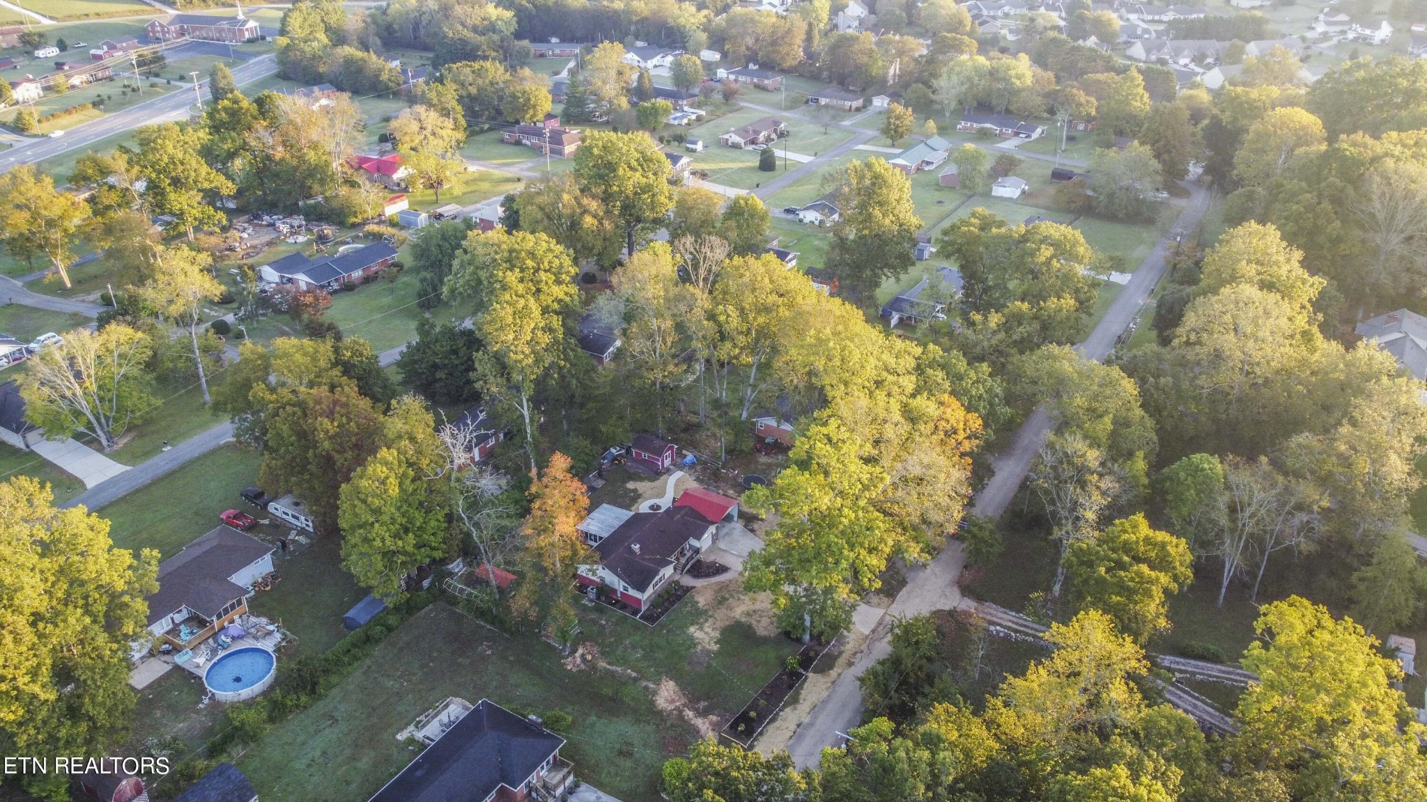 328 Woodland Hills Road Clinton, TN 37716 - Photo 17 of 60 Gallery Image 17