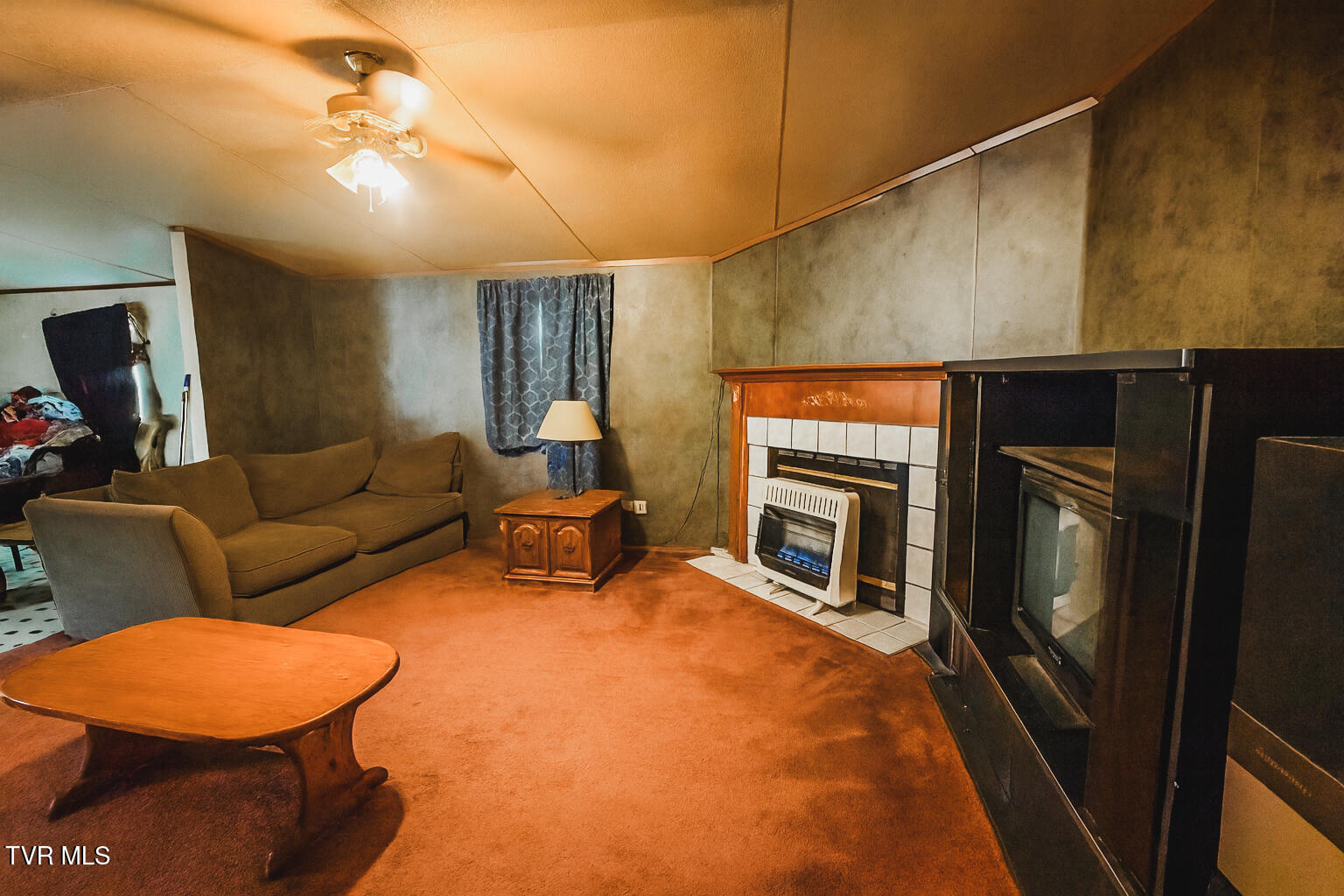 694 Heck Branch Road Rogersville, TN 37857 - Photo 8 of 13 Cozy Living Room with Vintage Touches