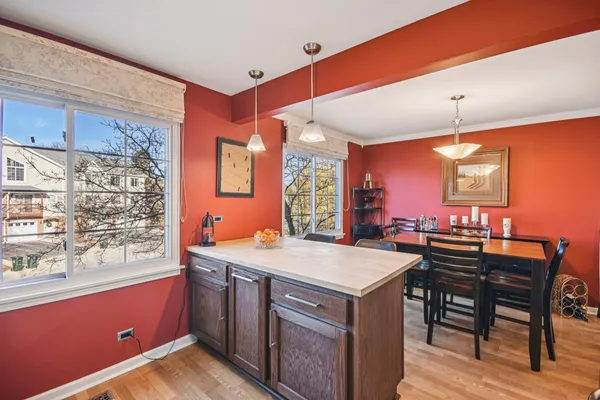 $374,900 | 241 East Parallel Street, Unit 1A, Palatine, IL 60067