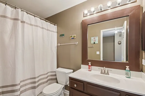 $374,900 | 241 East Parallel Street, Unit 1A, Palatine, IL 60067