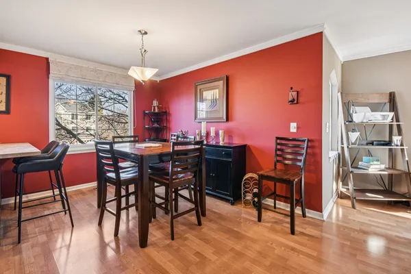$374,900 | 241 East Parallel Street, Unit 1A, Palatine, IL 60067