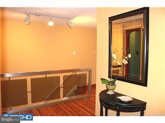 520 Crestview Road Wayne, PA 19087 - Photo 3 of 12 Foyer