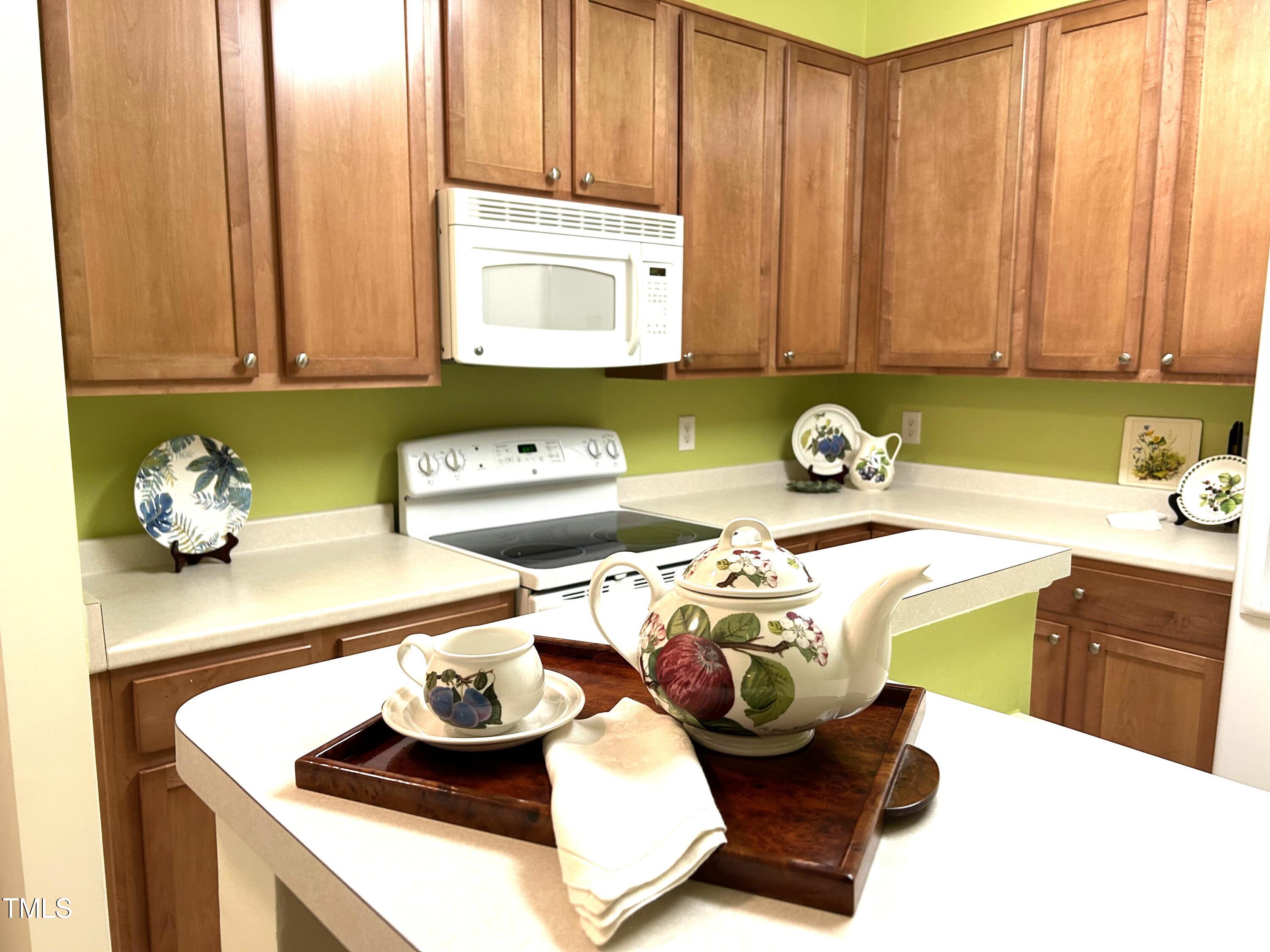 512 Weather Ridge Lane, Unit 2 Cary, NC 27513 - Photo 8 of 22 IMG_5118