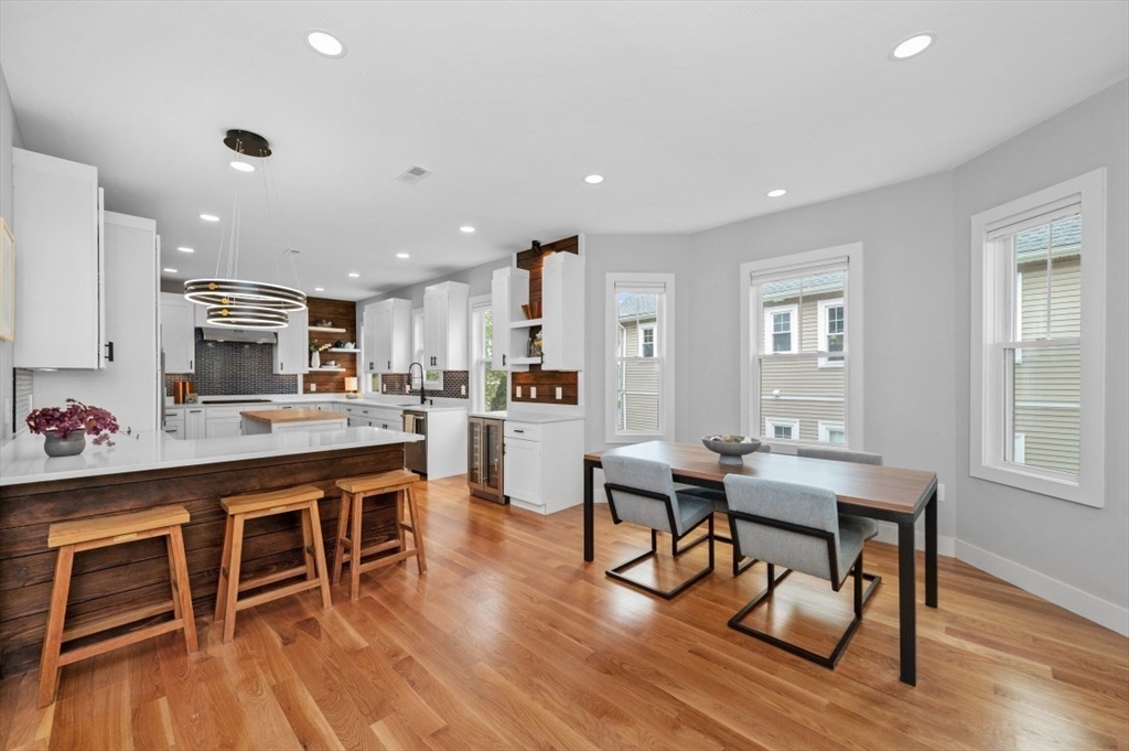 61 Paul Revere Road, Unit 2 Arlington, MA 02476 - Photo 5 of 33 Gallery Image 5