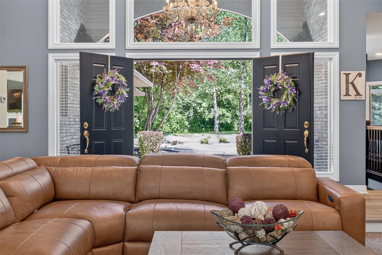 4929 Country Lane Jackson, MI 49201 - Photo 2 of 89 Gallery Image 2