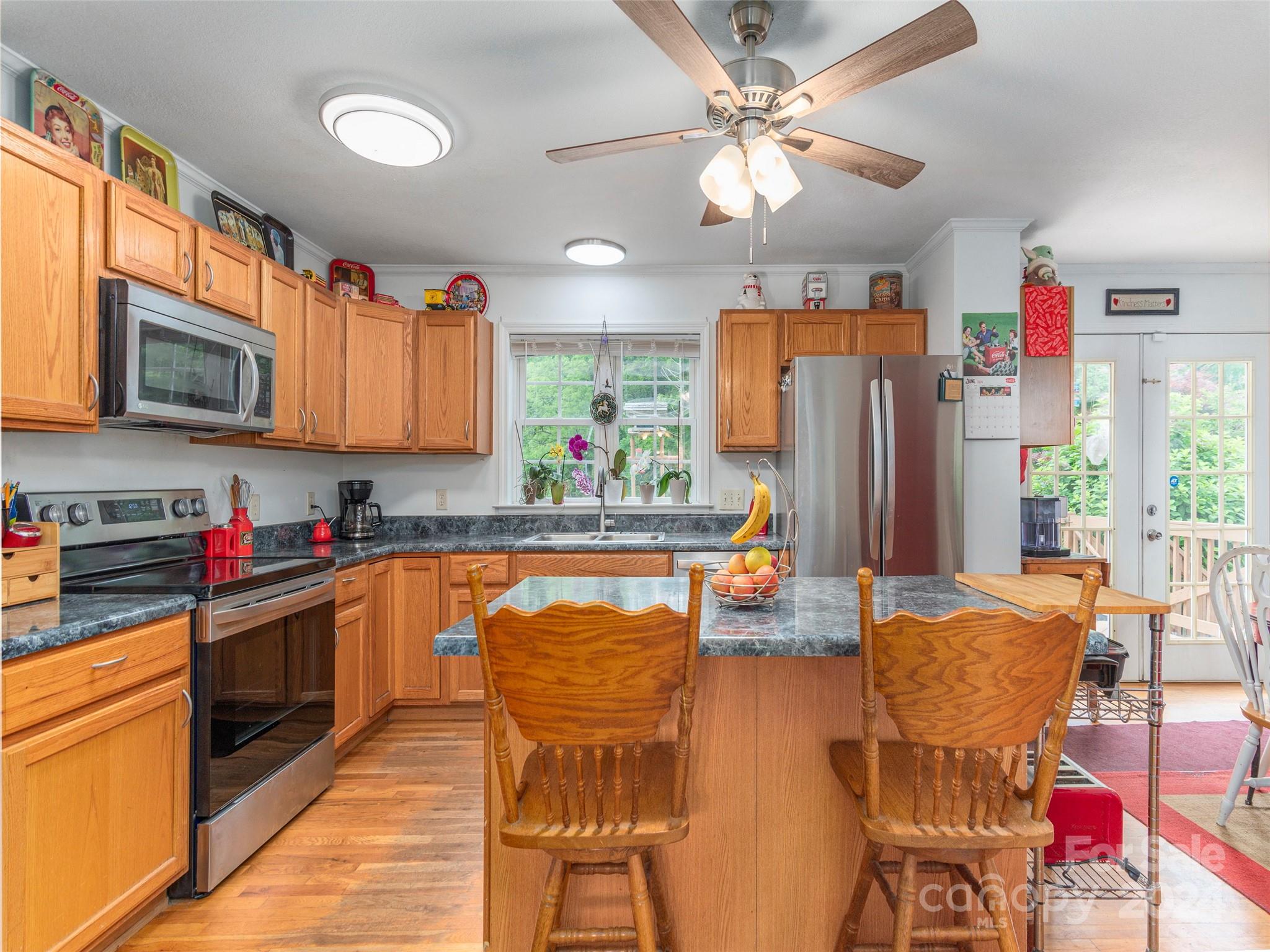 10946 Rush Fork Road Clyde, NC 28721 - Photo 3 of 34
