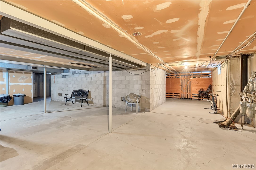 1370 Maple Road, Unit 5 Amherst, NY 14221 - Photo 37 of 42