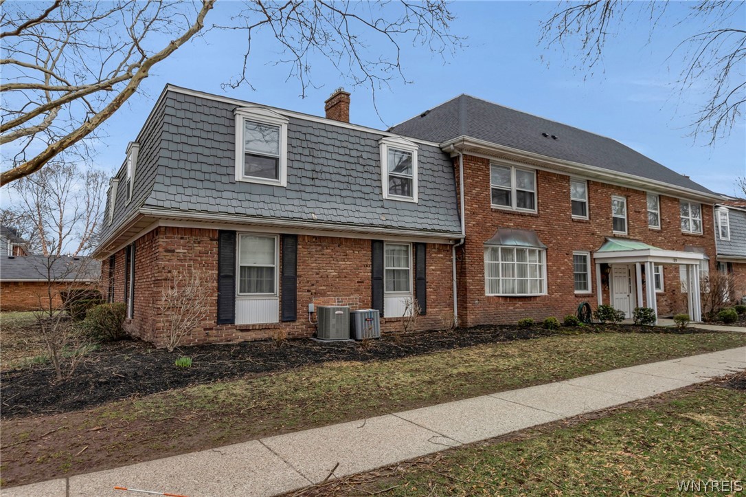 1370 Maple Road, Unit 5 Amherst, NY 14221 - Photo 4 of 42