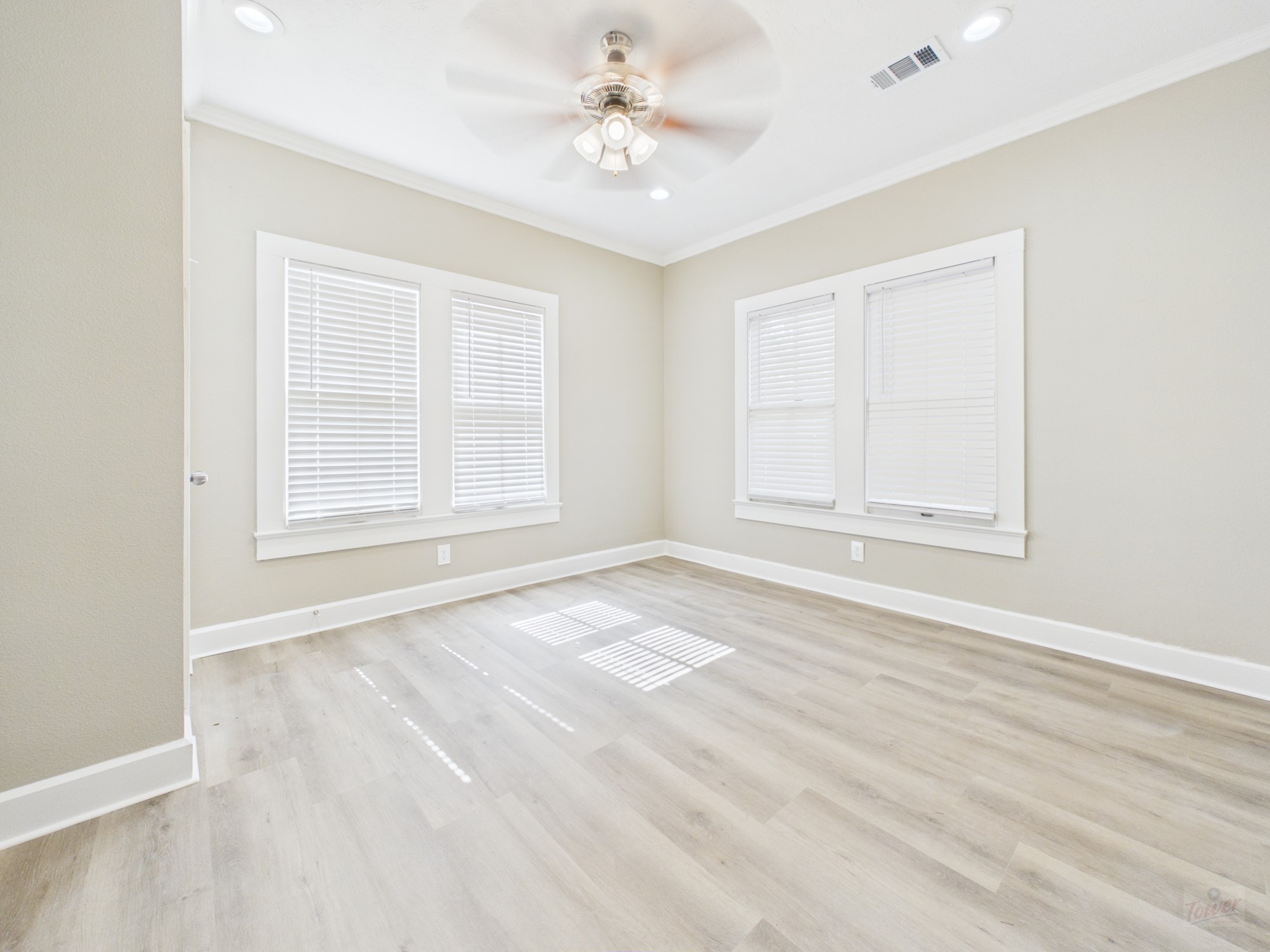 1903 David Street Austin, TX 78705 - Photo 7 of 27 Gallery Image 7