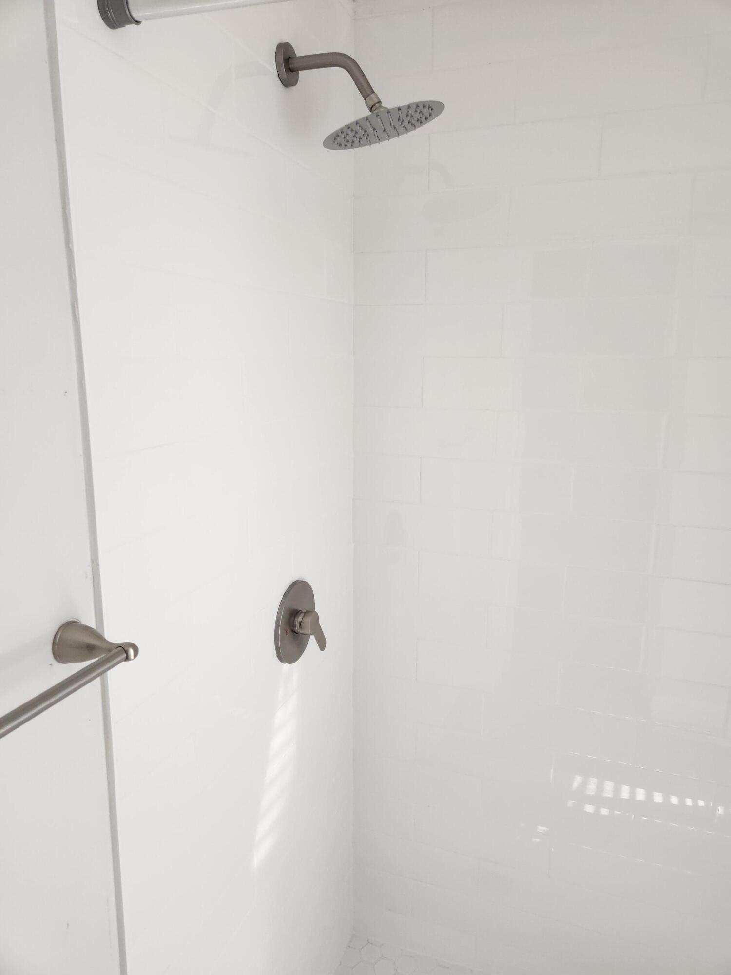 65 West 34th Street, Unit B Riviera Beach, FL 33404 - Photo 6 of 13 20251118_130627