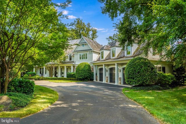 a view of livingroom with furniture and floor to ceiling window