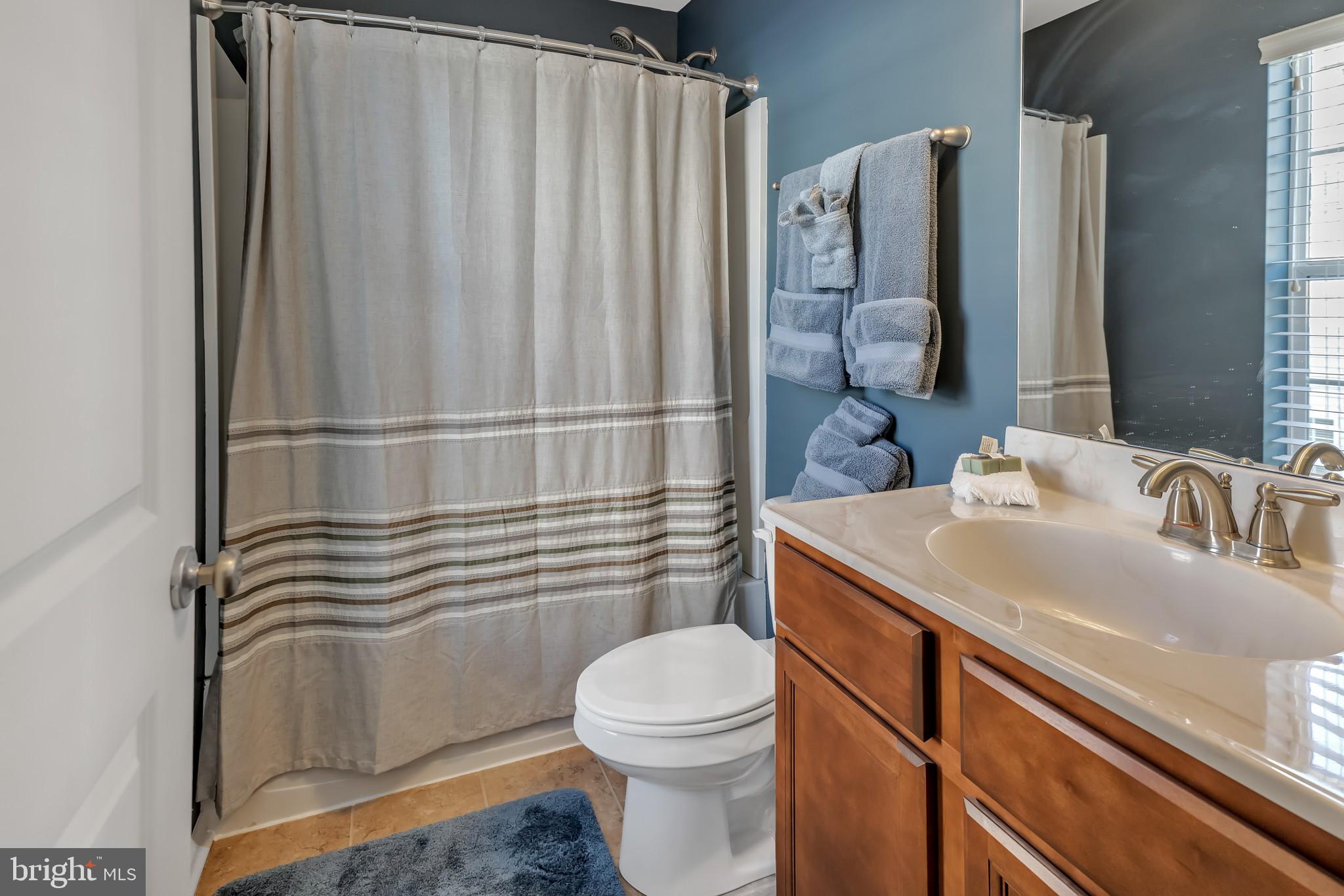 3784 William Daves Road, Unit 15 Doylestown, PA 18902 - Photo 22 of 33 2nd Floor Bathroom 2