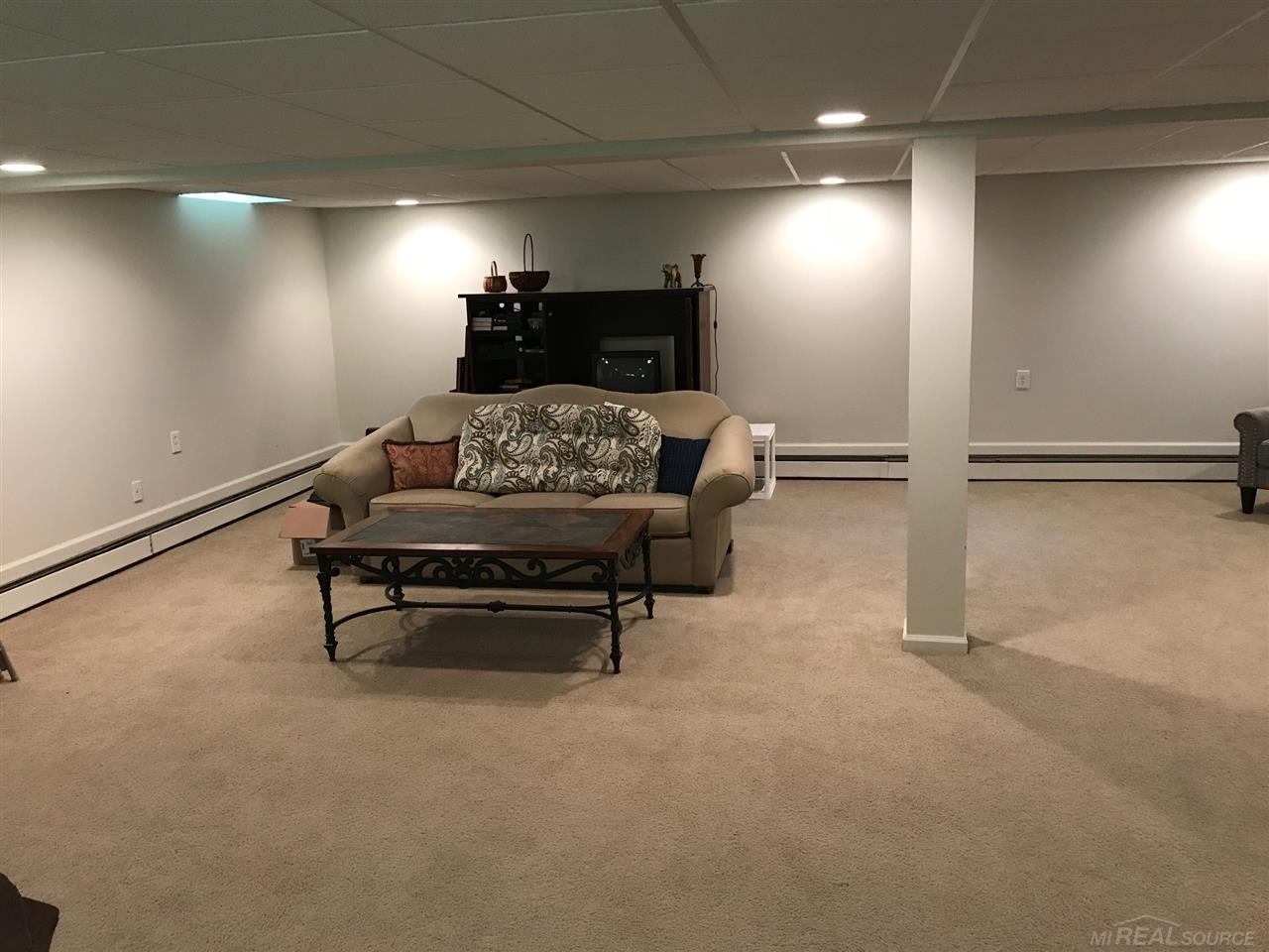 3065 Hagerman Road Leonard, MI 48367 - Photo 15 of 25 31381301-14.JPG