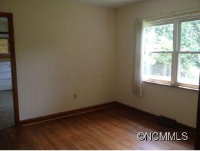 141 Rowland Rd. Swannanoa, NC 28778 - Photo 3 of 9 Gallery Image 3