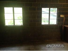 141 Rowland Rd. Swannanoa, NC 28778 - Photo 7 of 9 Gallery Image 7